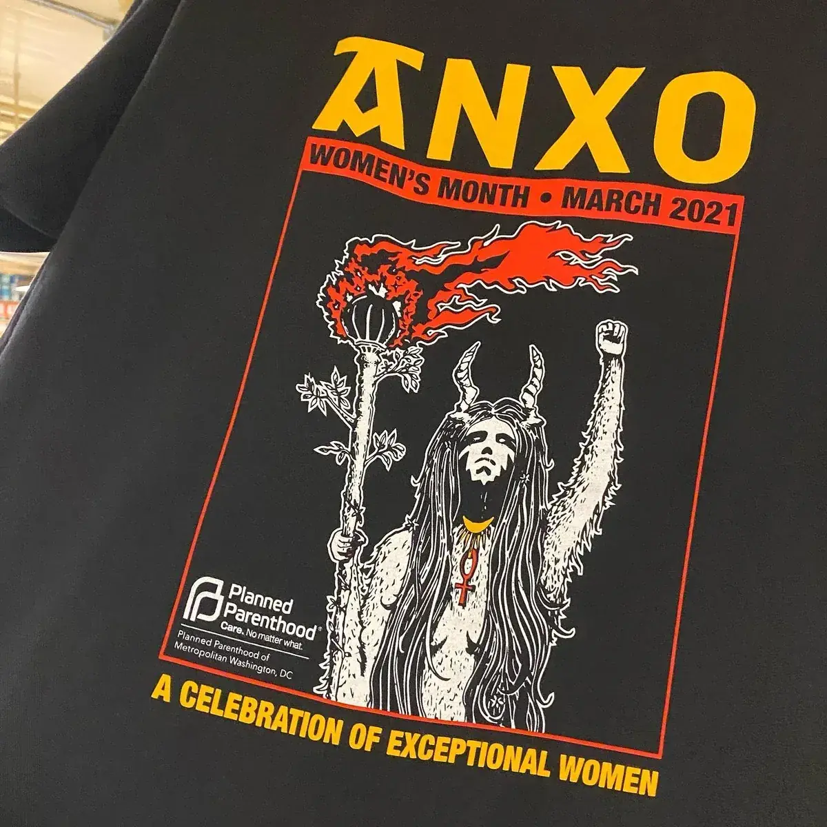 Custom screen printed t-shirt with logo — t-shirt printing Farnborough